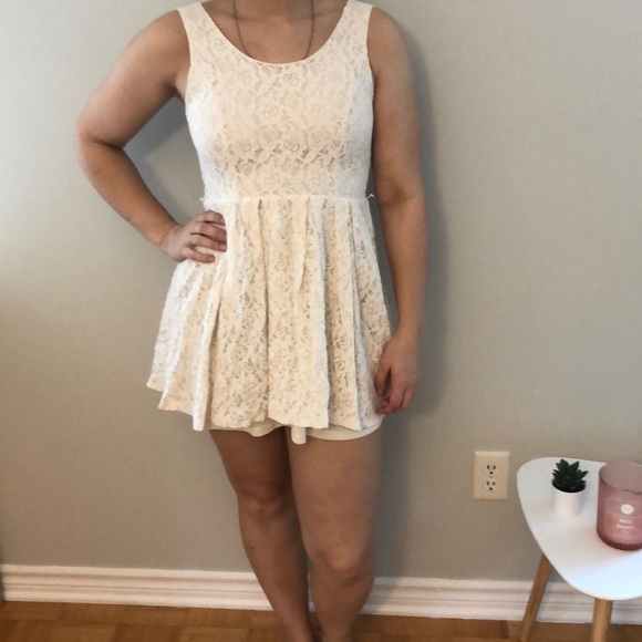 Short Off-White Lace Dress - Picture 1 of 4